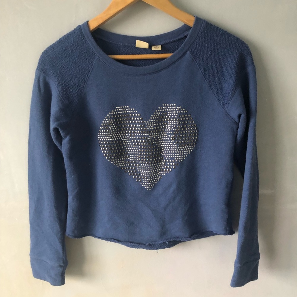 mudd blue heart studded crop top